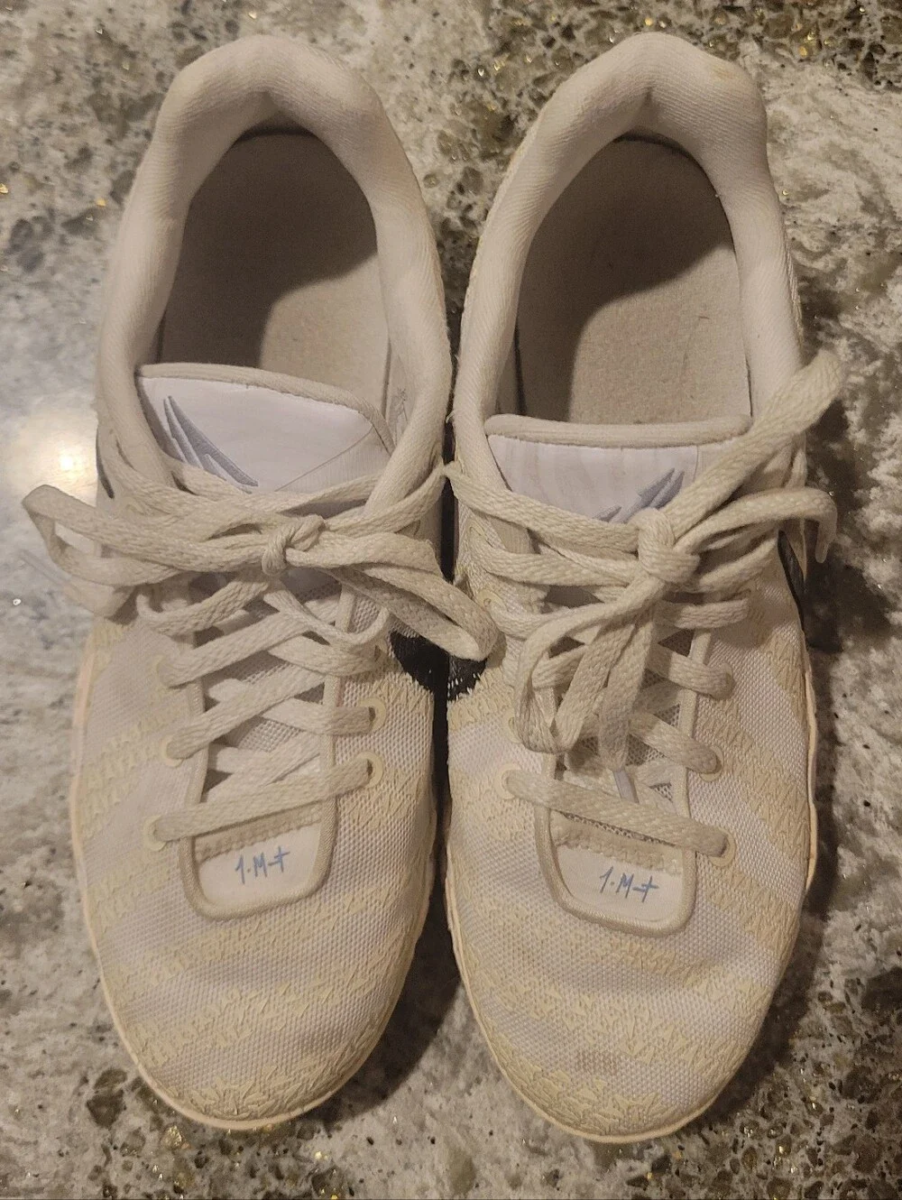 Nike minimal wear